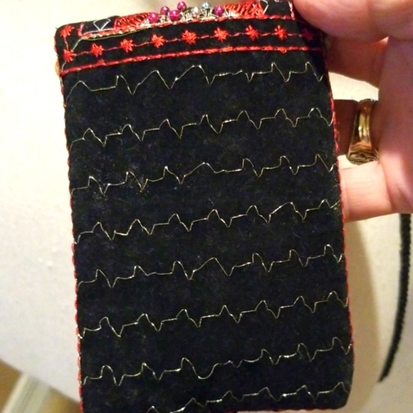 Small embellished crossbody - Picture 3 of 5
